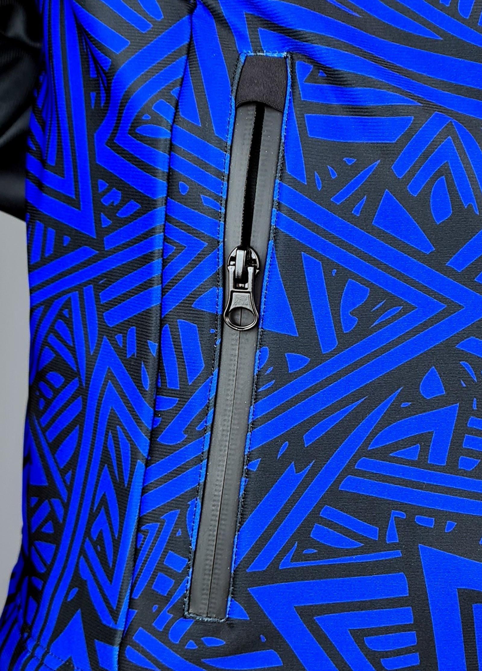 SOFTSHELL PRO Side Pocket 1280X1783px SOFTSHELL PRO Side Pocket 1280X1783px